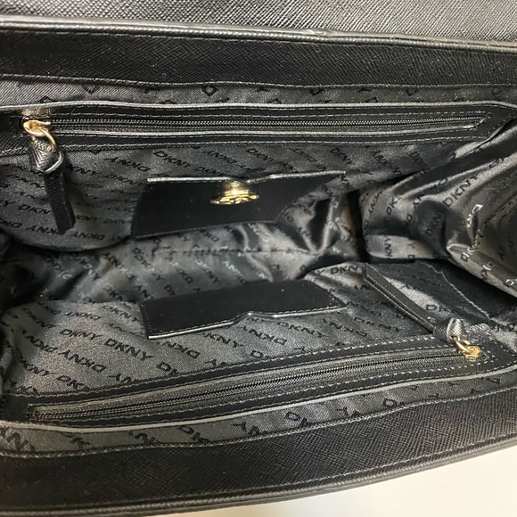 Designer handbags - Picture 6 of 16